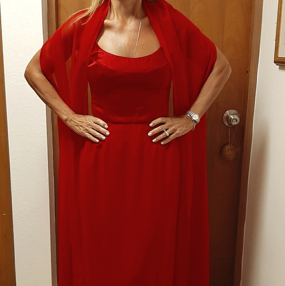 Beautiful❤ red long dress